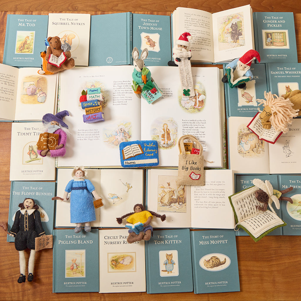 Reading Bear Friends Ornament